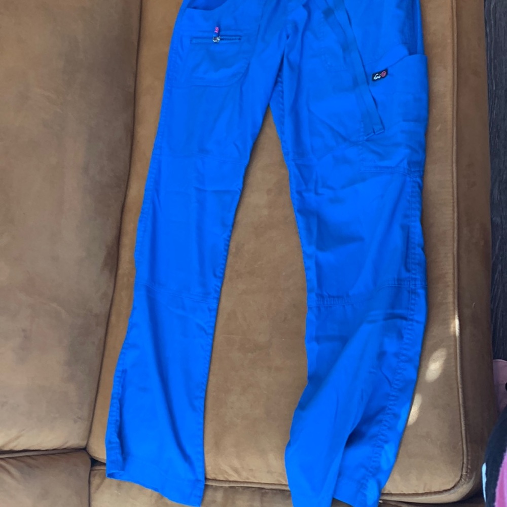 Koi lite scrub pants size extra small petite. Royal blue